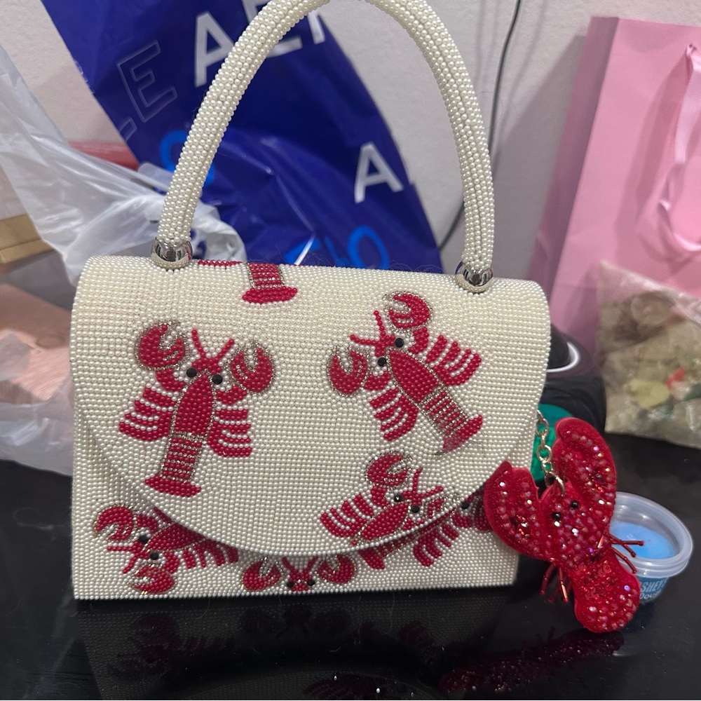 Beaded White Handbag with Red Lobster Motif - Picture 5 of 6